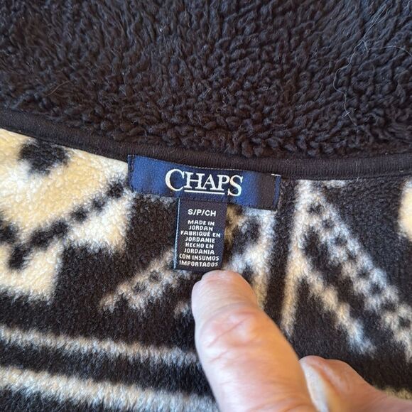 CHAPS Alpine Zippered Vest - Picture 6 of 8